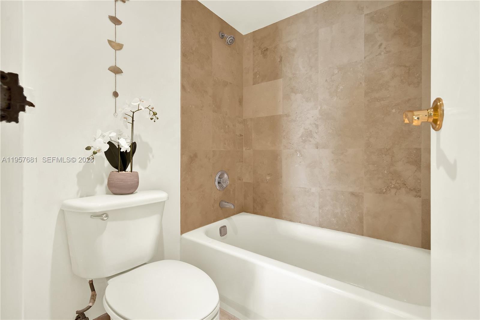 ARLEN HOUSE EAST CONDO - Residential