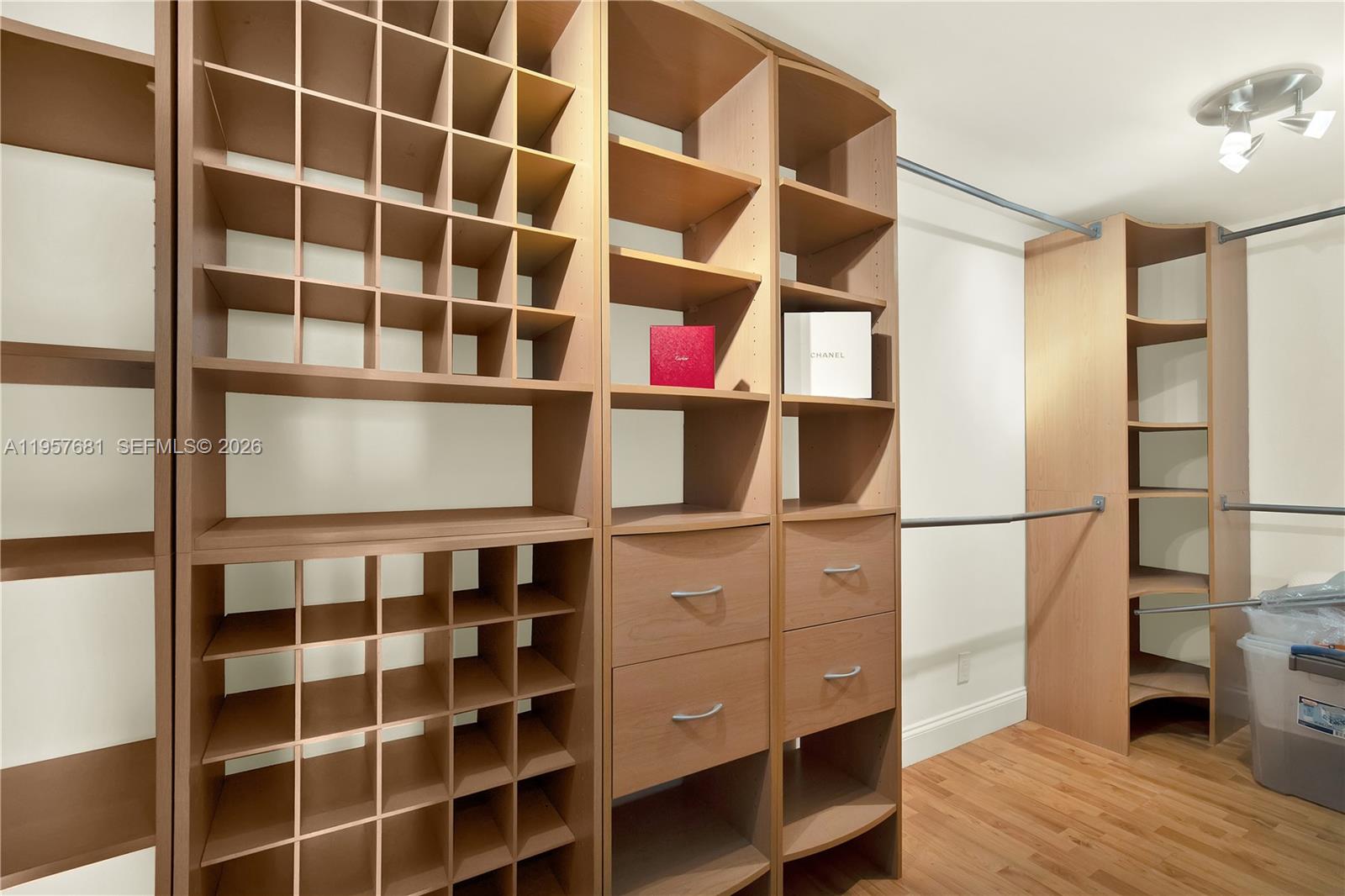 ARLEN HOUSE EAST CONDO - Residential