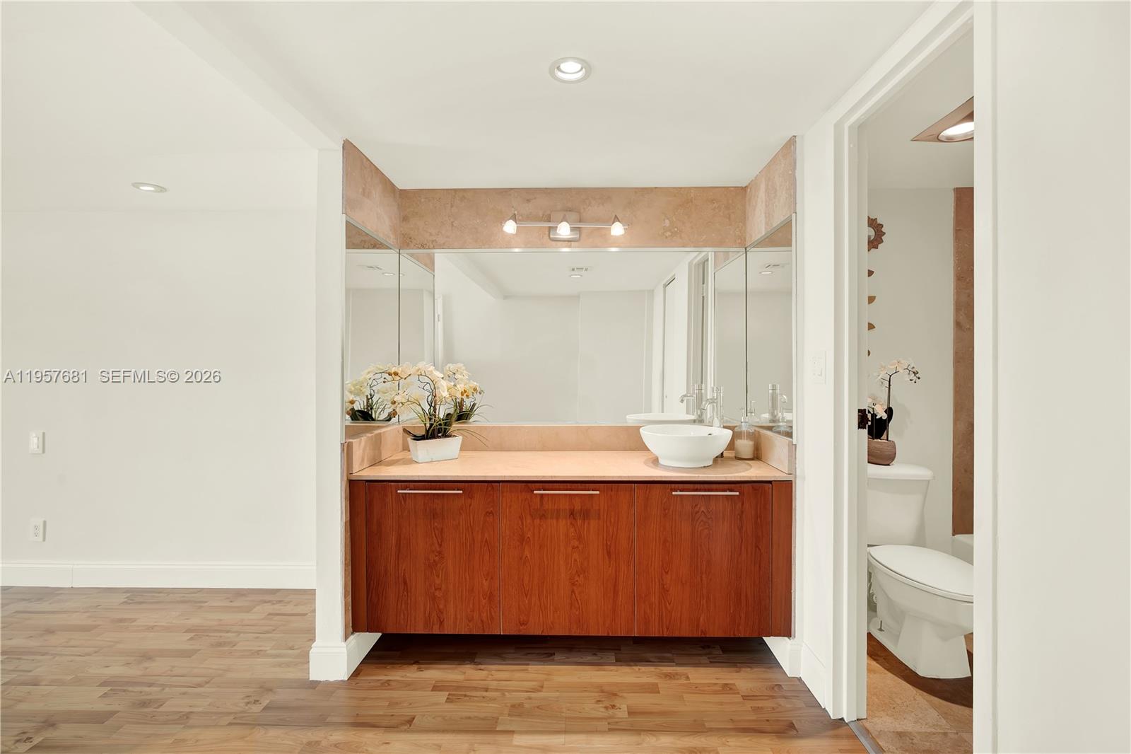 ARLEN HOUSE EAST CONDO - Residential