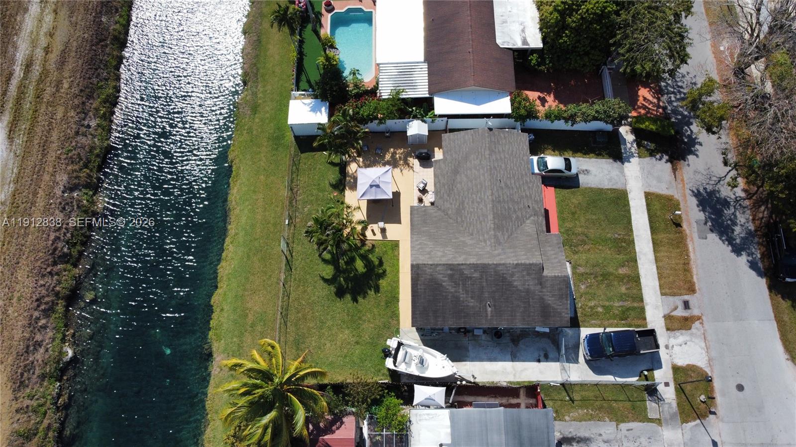 MEADOW WOOD MANOR #4 - Residential