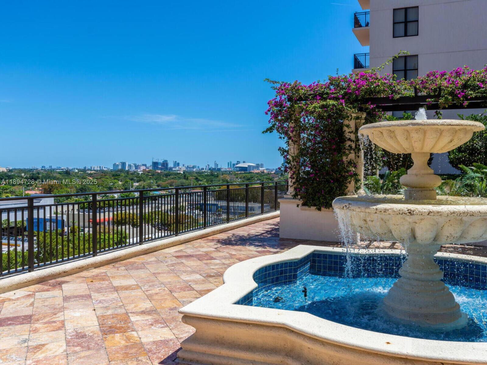 PUERTA DE PALMAS CONDO - Residential