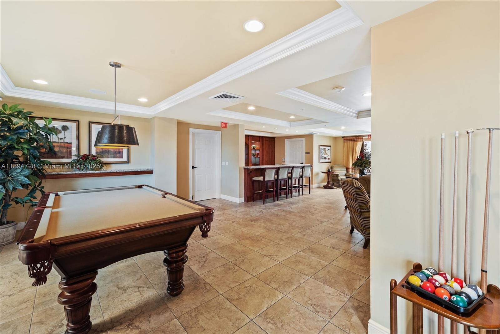 PUERTA DE PALMAS CONDO - Residential