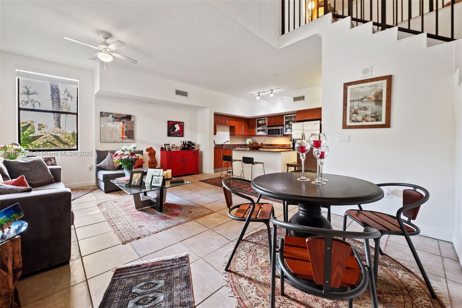 PUERTA DE PALMAS CONDO - Residential