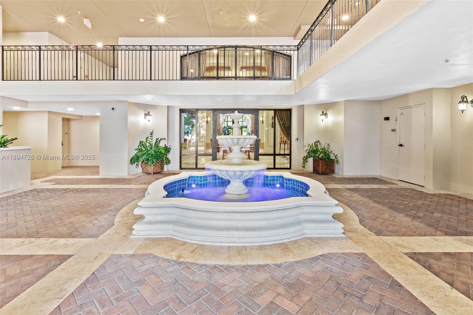 PUERTA DE PALMAS CONDO - Residential