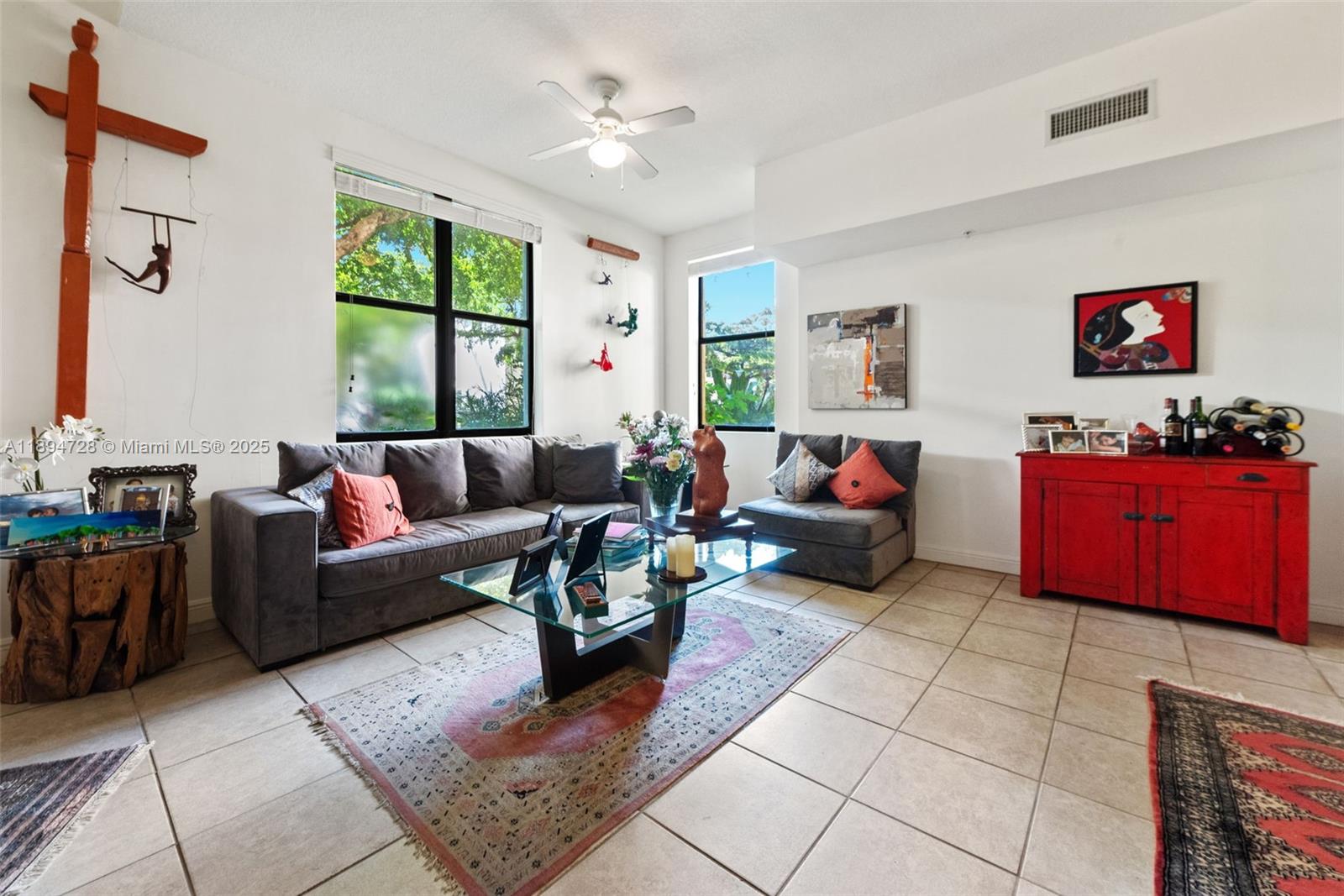 PUERTA DE PALMAS CONDO - Residential