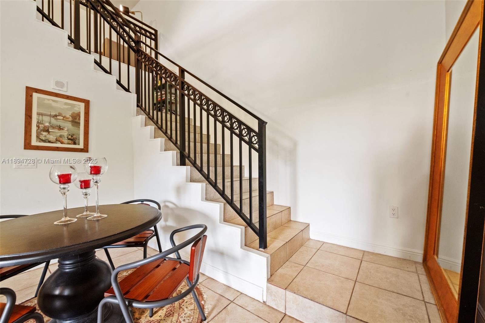 PUERTA DE PALMAS CONDO - Residential