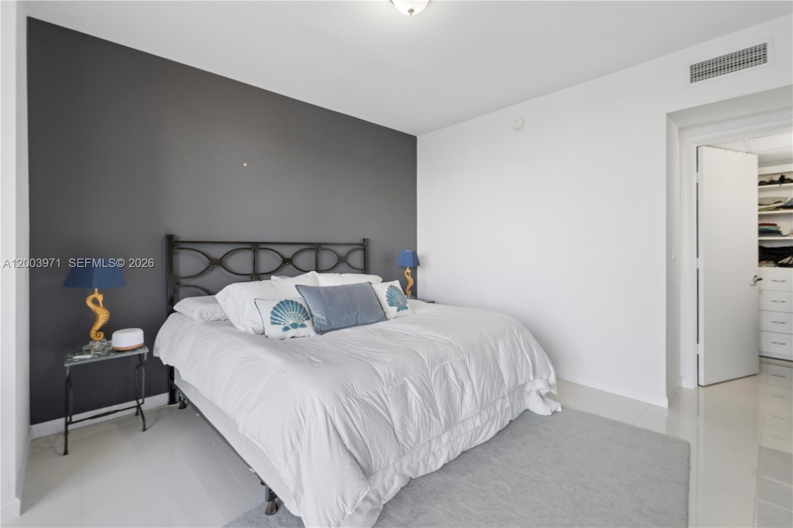 ICONBRICKELL CONDO NO 1 - Residential