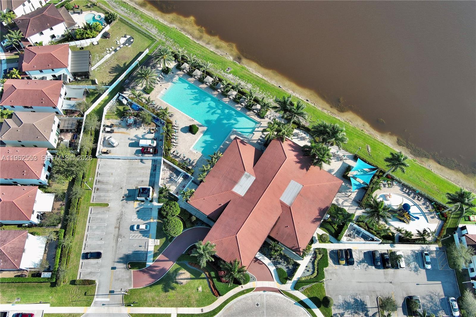 AQUABELLA NORTH - Residential