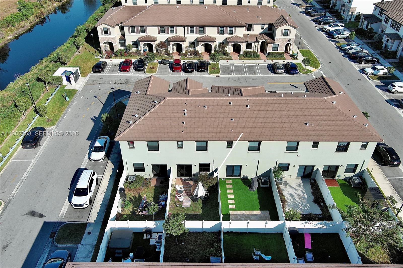 AQUABELLA NORTH - Residential