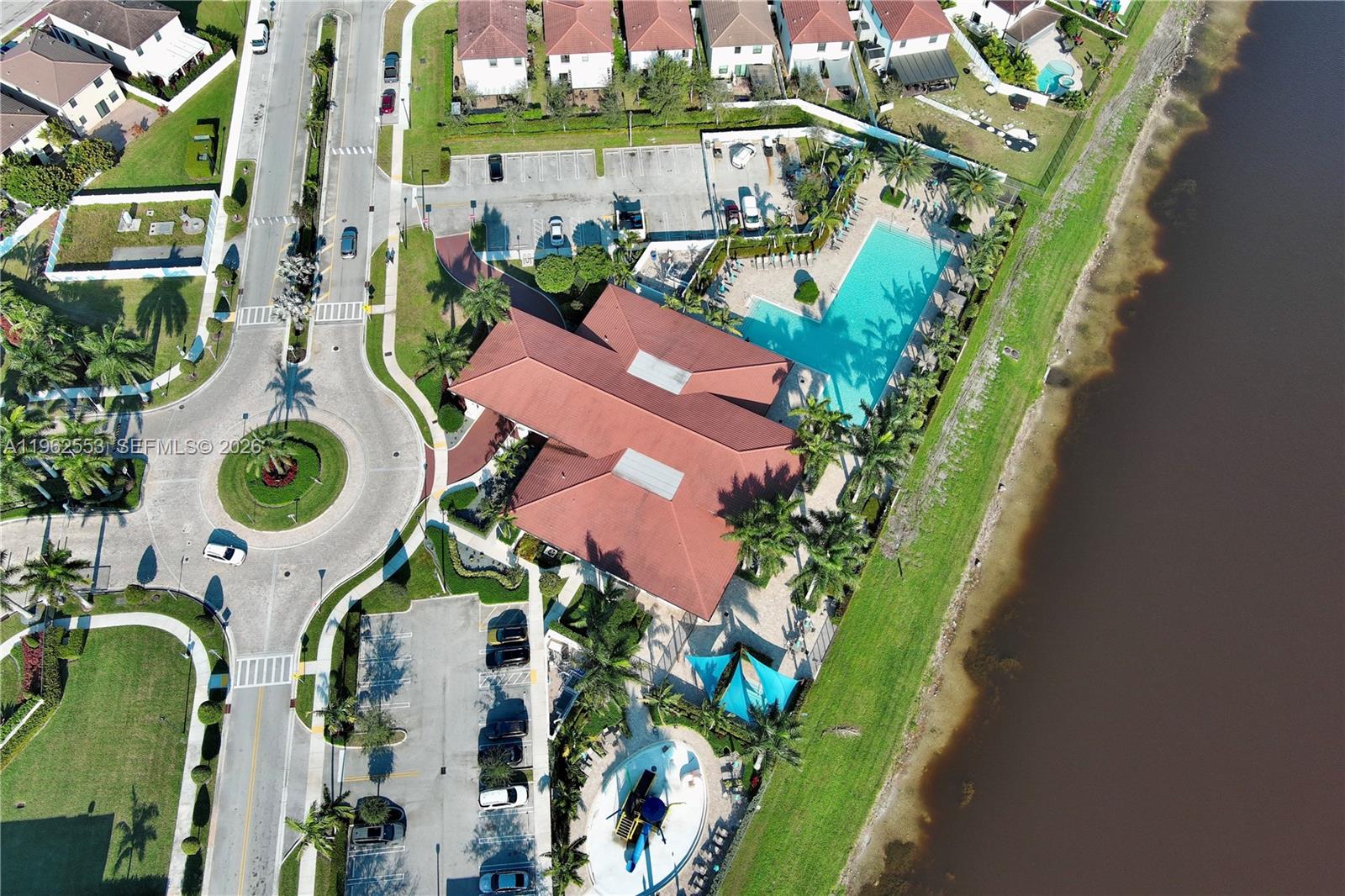 AQUABELLA NORTH - Residential