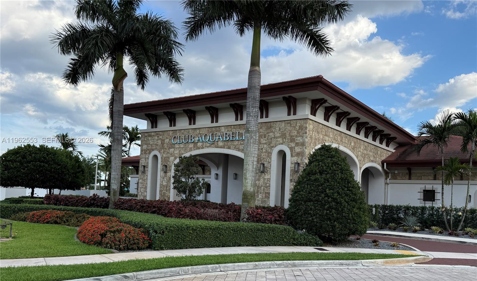 AQUABELLA NORTH - Residential