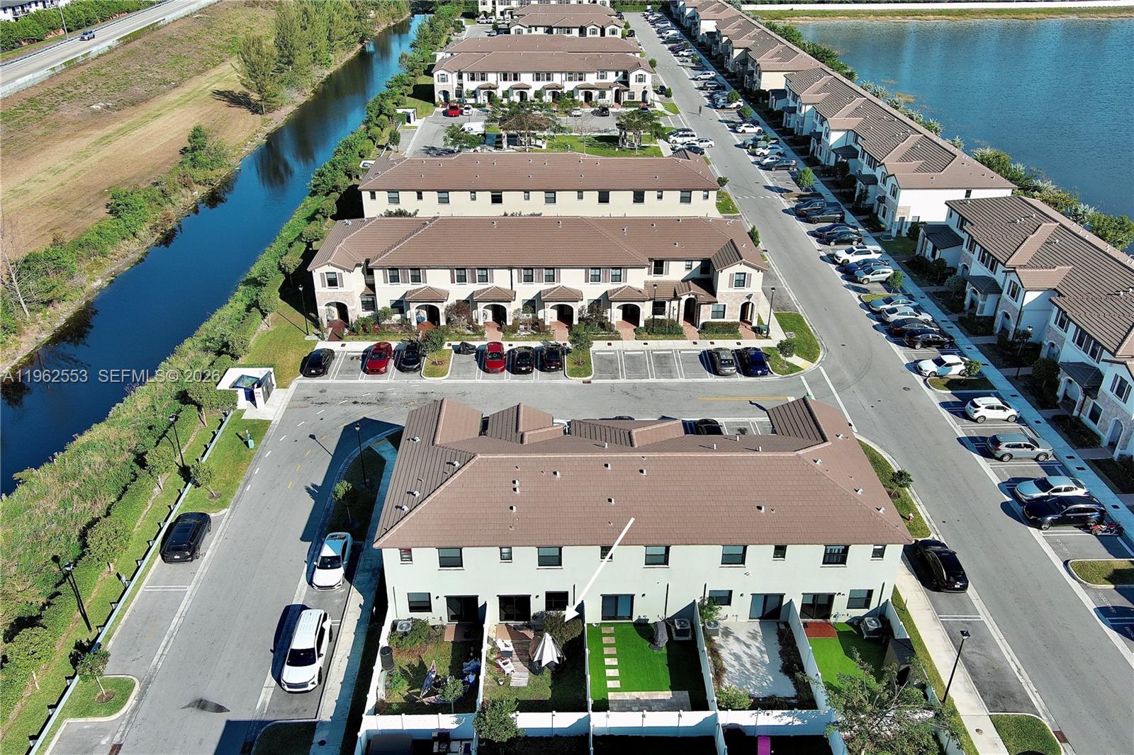 AQUABELLA NORTH - Residential