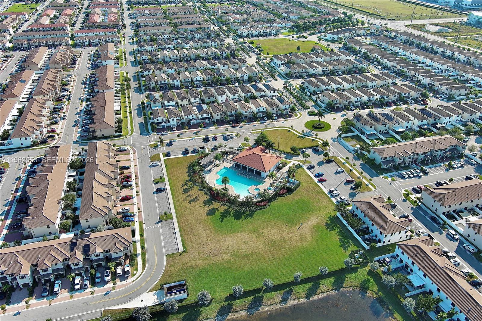 AQUABELLA NORTH - Residential