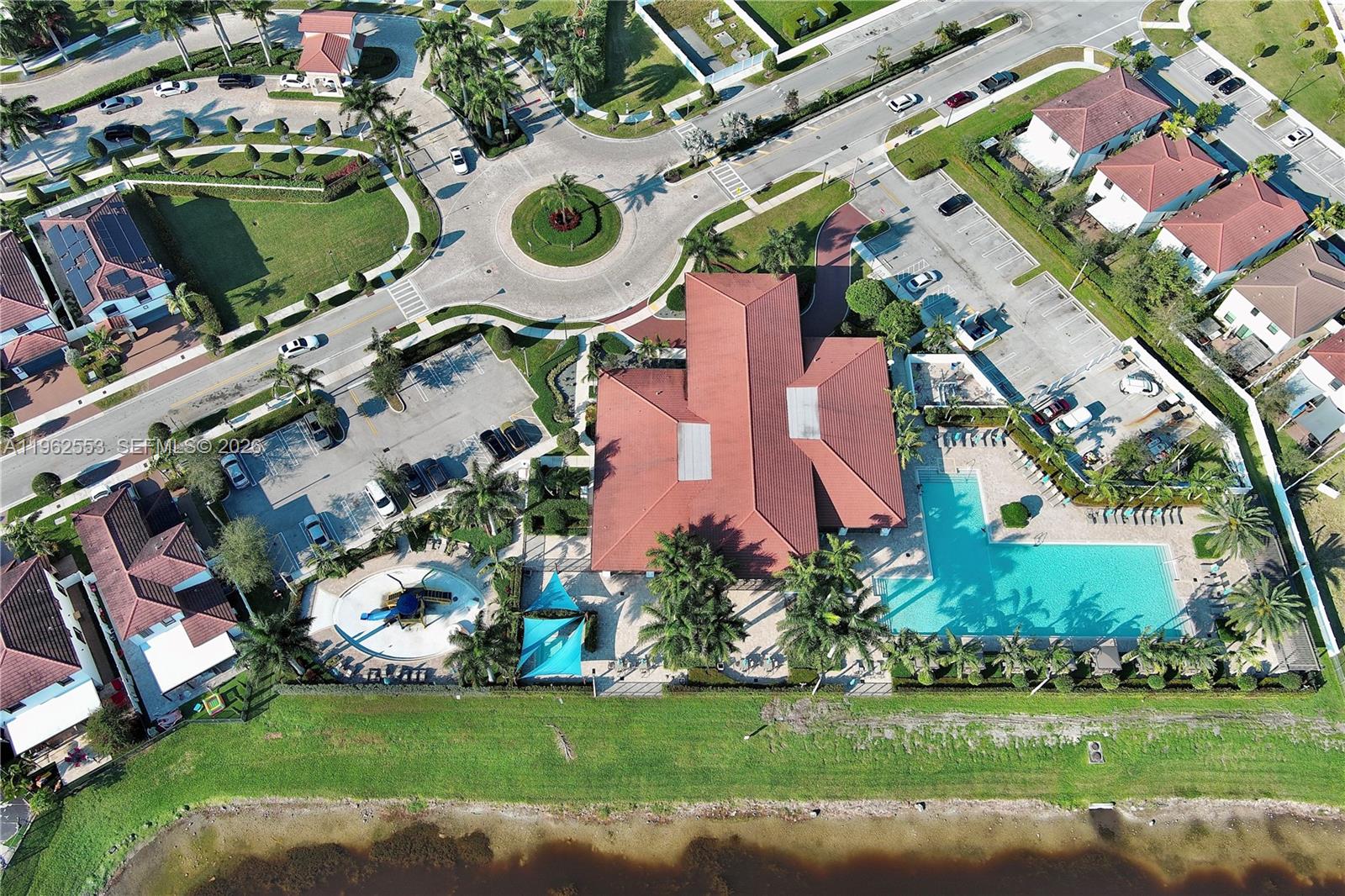 AQUABELLA NORTH - Residential