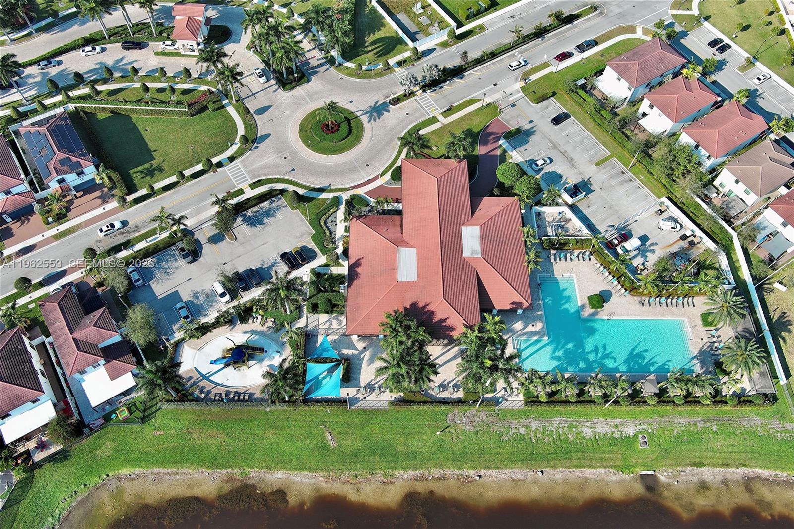 AQUABELLA NORTH - Residential