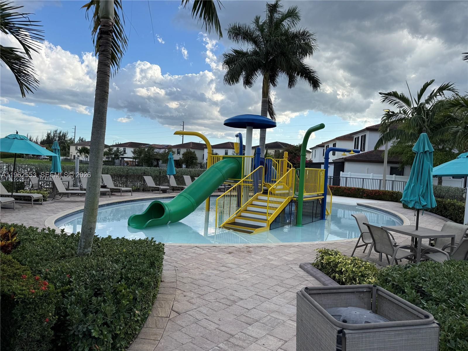 AQUABELLA NORTH - Residential