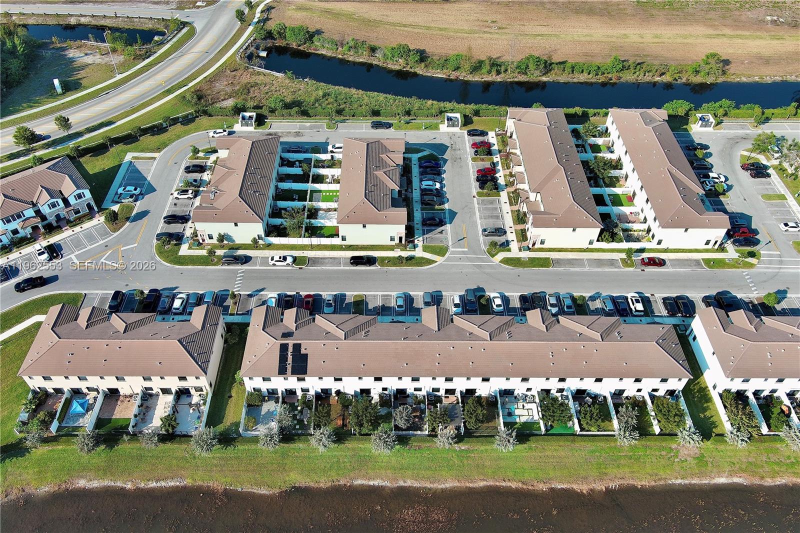 AQUABELLA NORTH - Residential