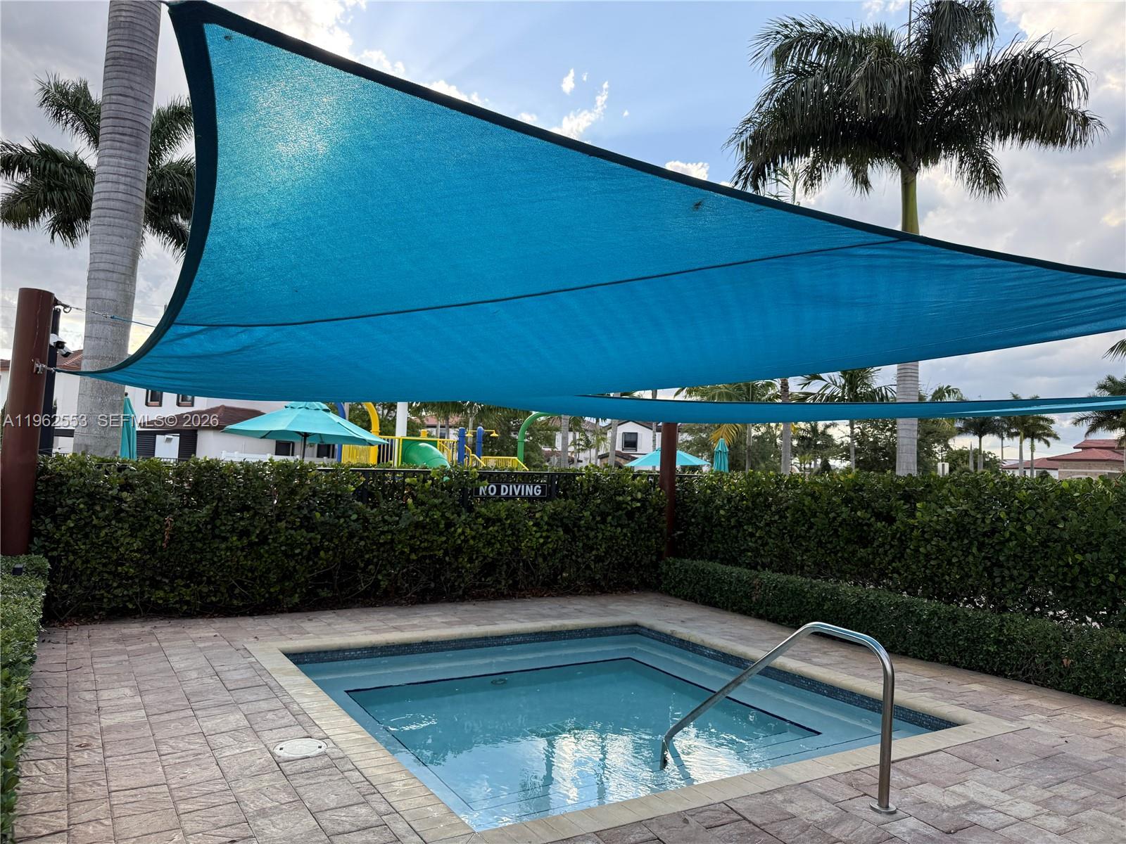 AQUABELLA NORTH - Residential