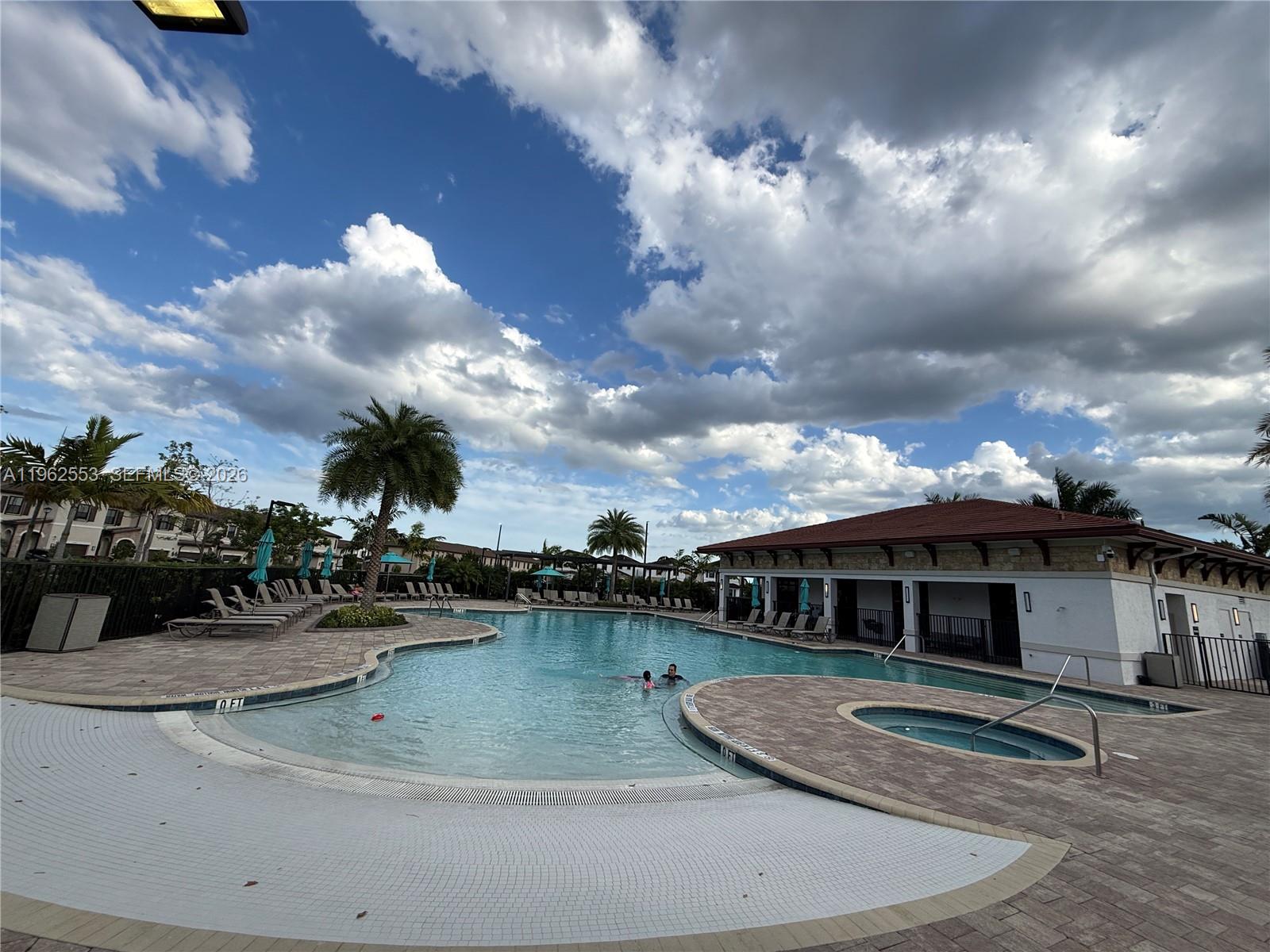 AQUABELLA NORTH - Residential