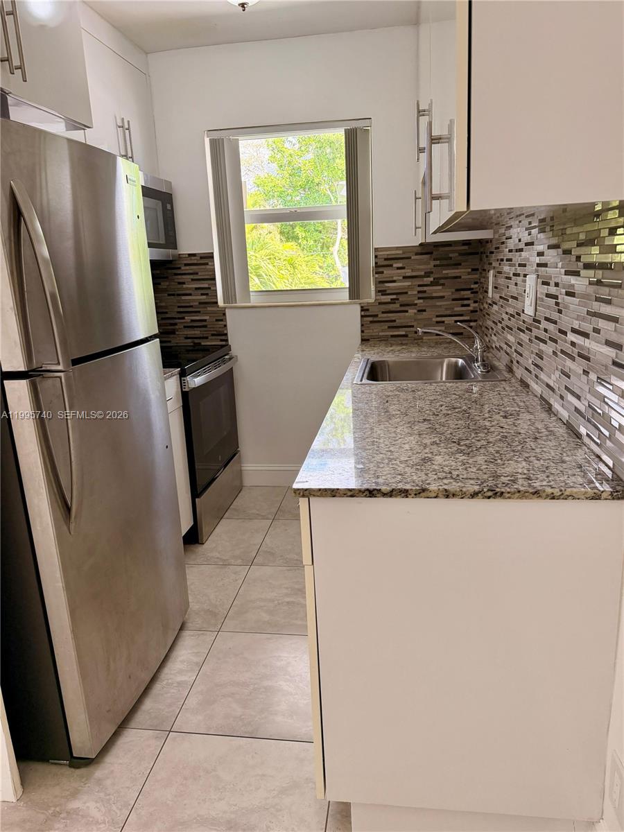 North Central Hollywood - Residential Lease