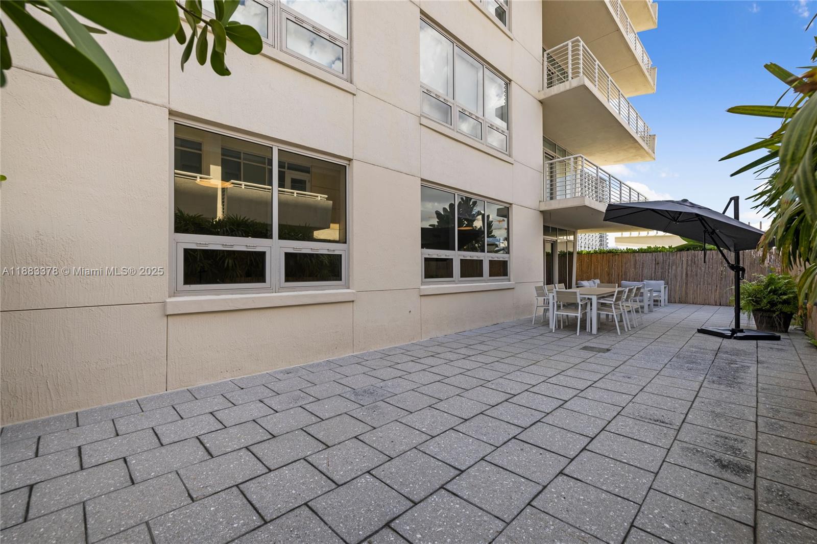 MIDBLOCK MIAMI CONDO - Residential Lease