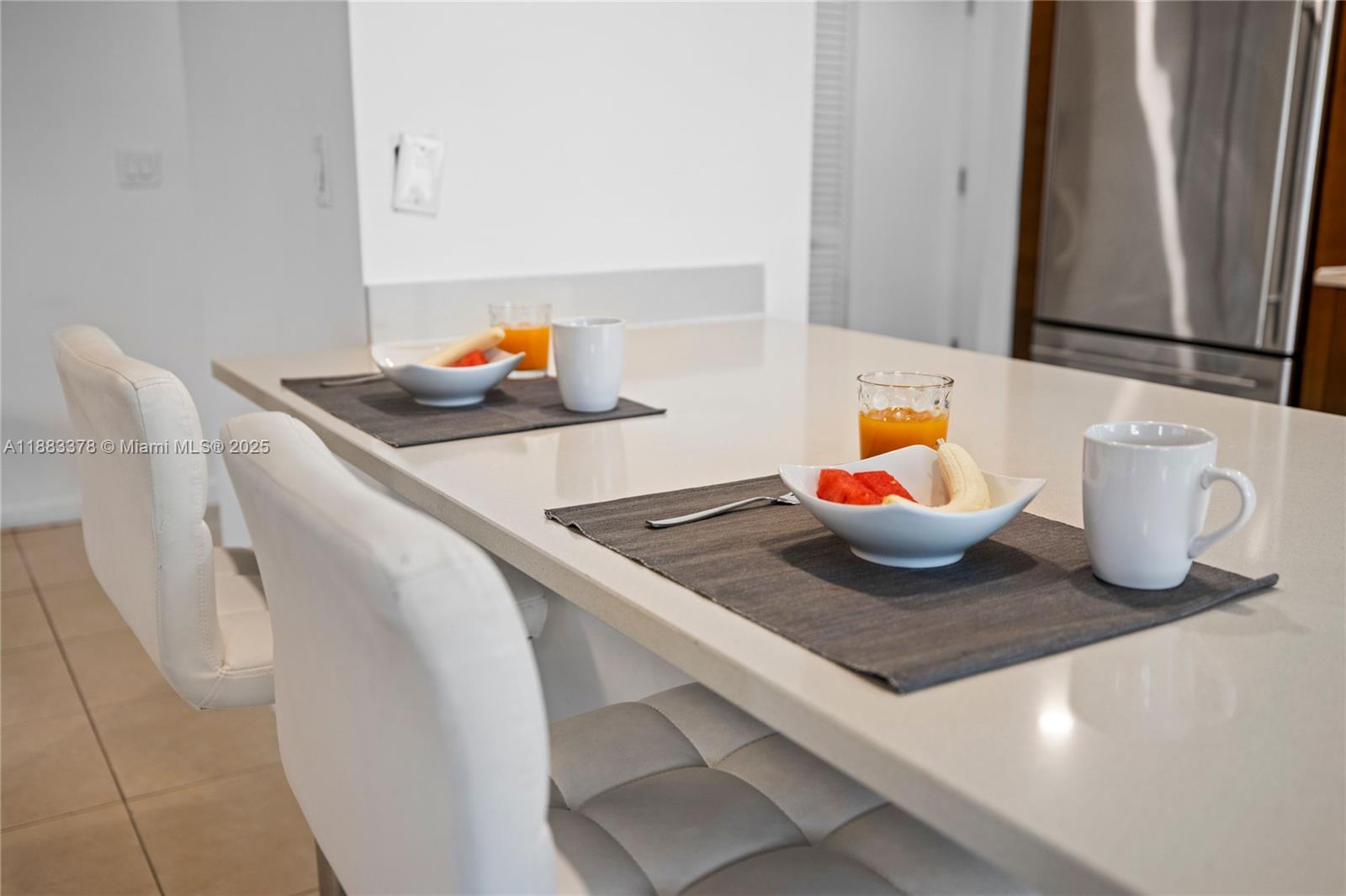 MIDBLOCK MIAMI CONDO - Residential Lease