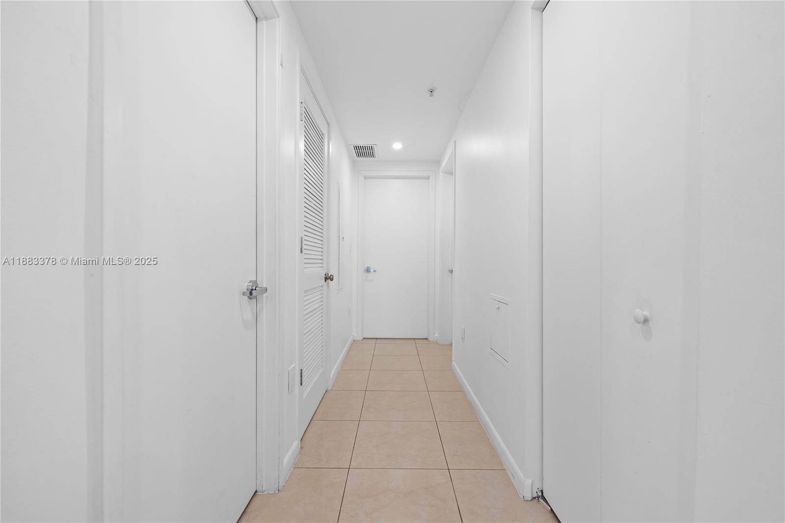 MIDBLOCK MIAMI CONDO - Residential Lease