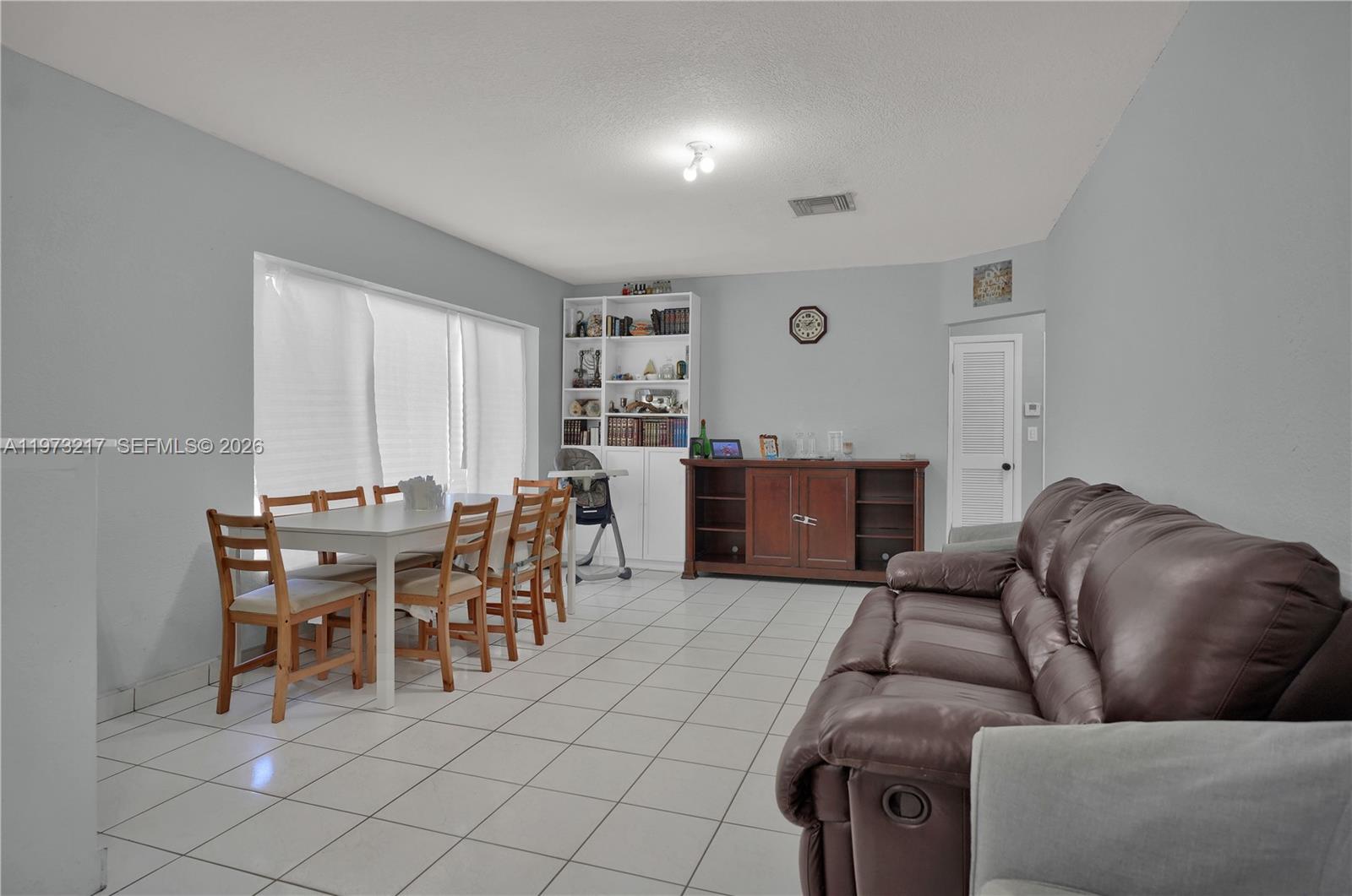 BEACH PLAZA - Residential