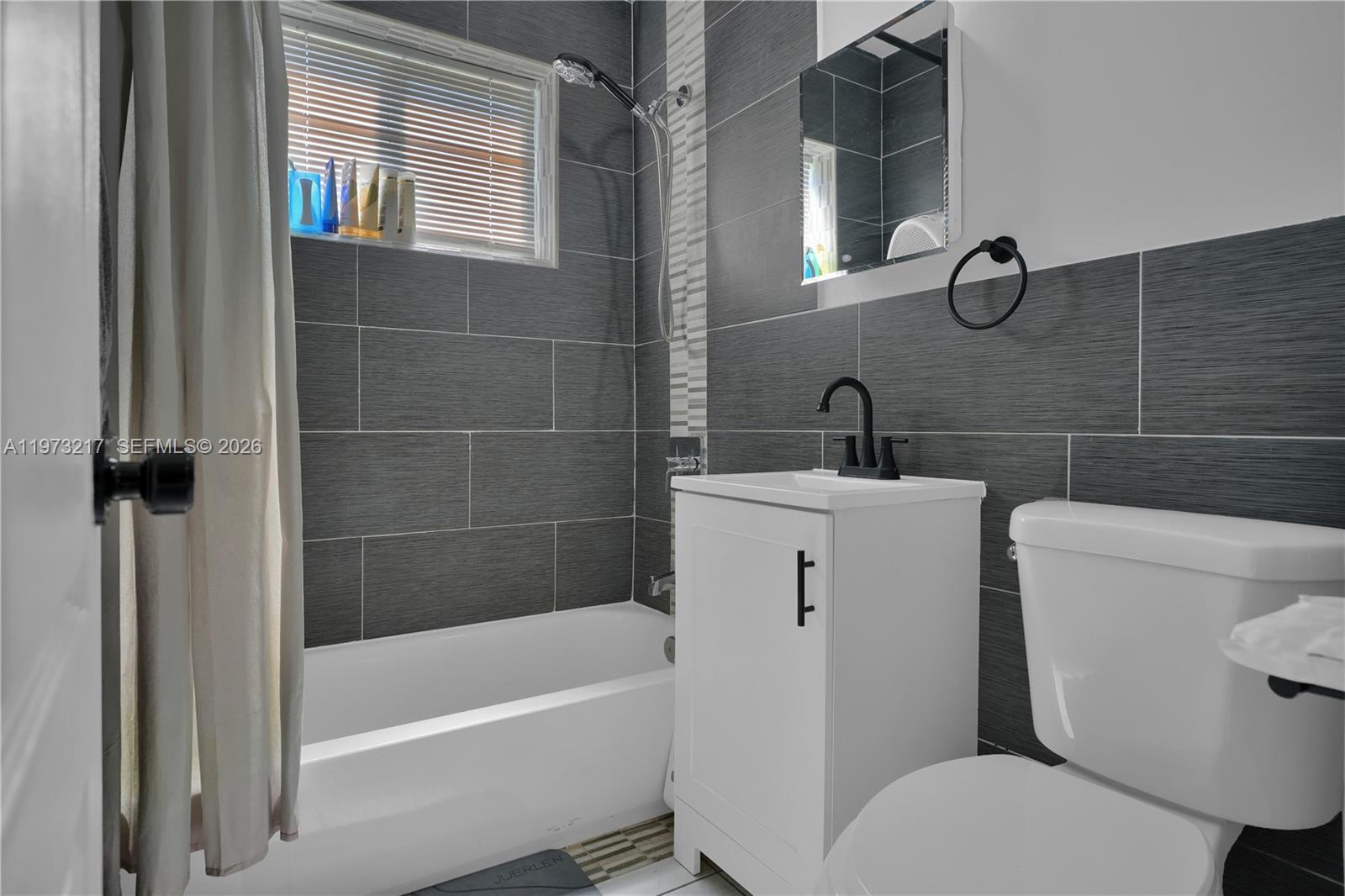 BEACH PLAZA - Residential