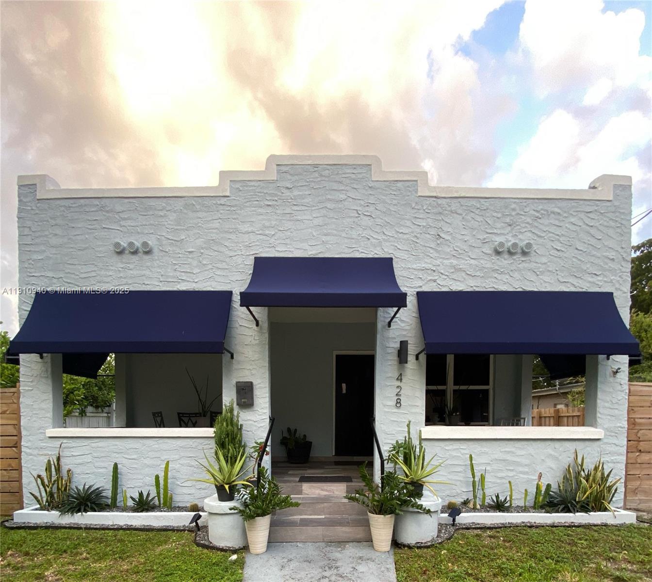 BAYWOOD - Residential