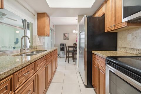 5707 NW 85th Ave Margate FL 33321