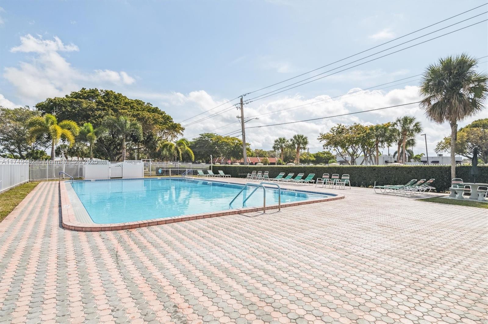 MAINLANDS OF TAMARAC LAKE - Residential