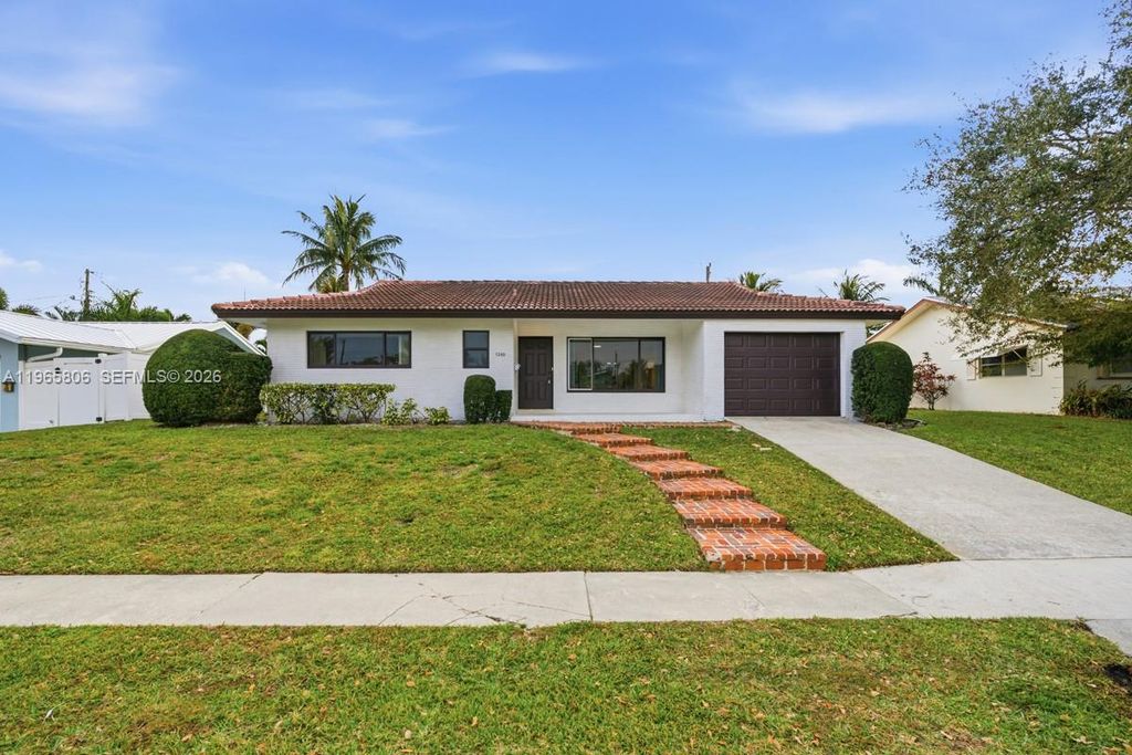 Photo of 1260 SW 8th St, Boca Raton, FL 33486 (MLS # A11965806)