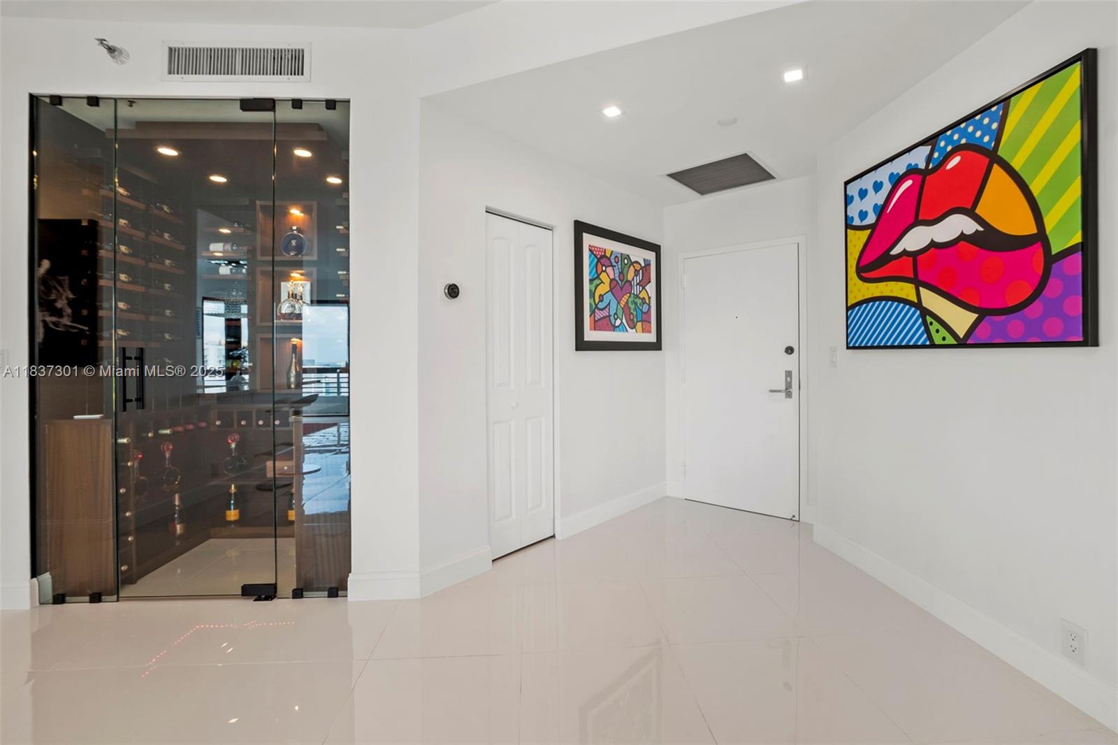 19101 NE 36th Ct 3107, Aventura, FL, 33180/$684,900 2 19101 NE 36th Ct 3107