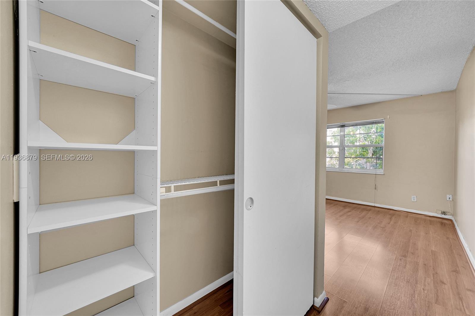 SHERWOOD SQUARE CONDOMINI - Residential Lease