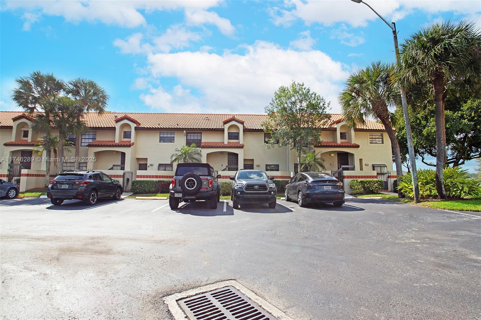501 Republic Ct 501