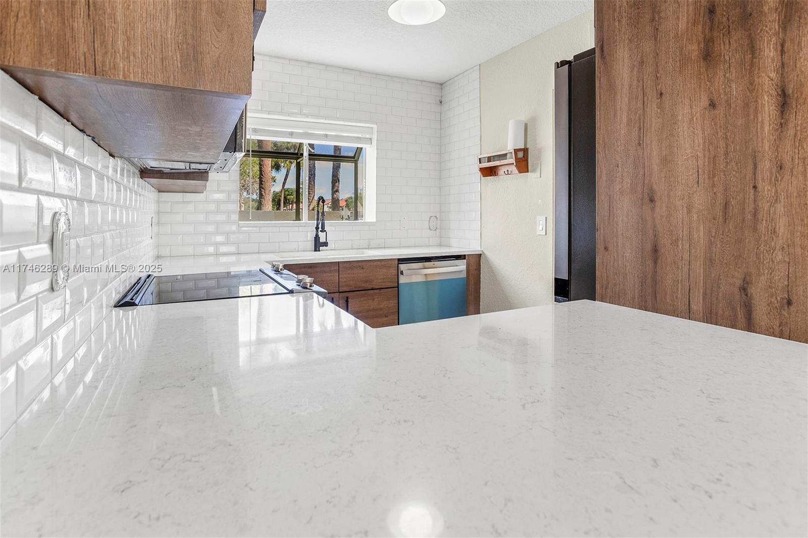 501 Republic Ct 501