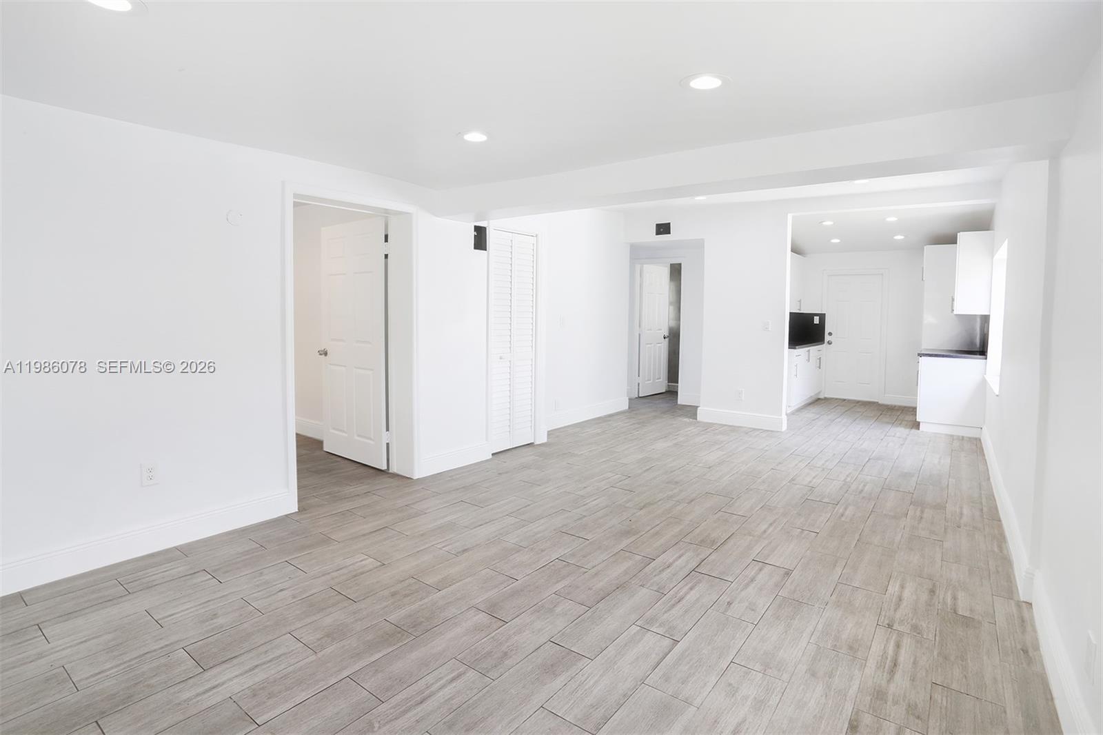 MAGNOLIA GARDENS CONSOLID - Residential Lease