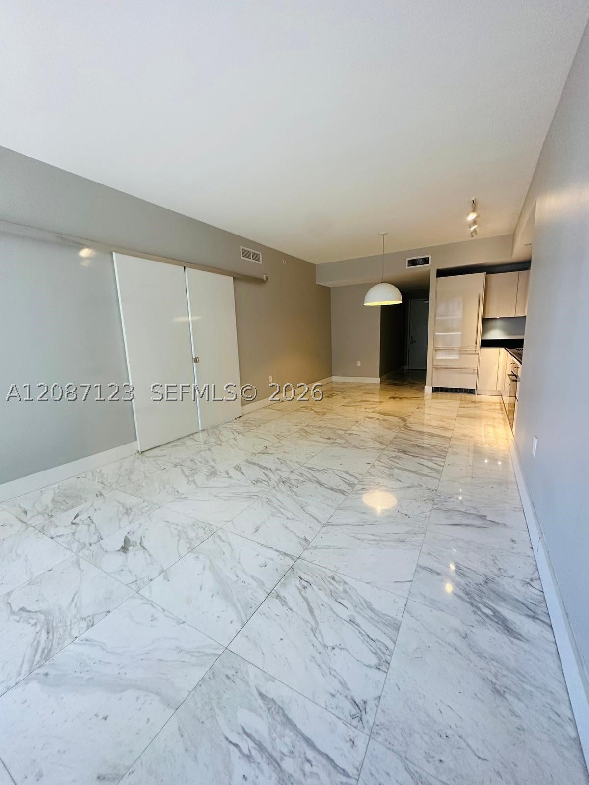 1010 Brickell Ave 4208