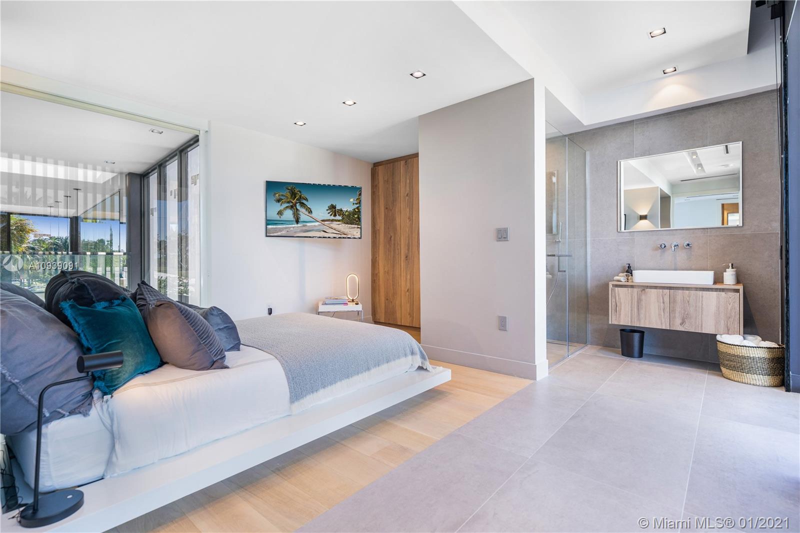 NORMANDY GOLF COURSE - Residential