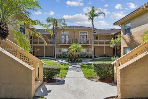 Photo of 4863 Via Palm Lks #807, West Palm Beach, FL 33417 (MLS # A12068923)