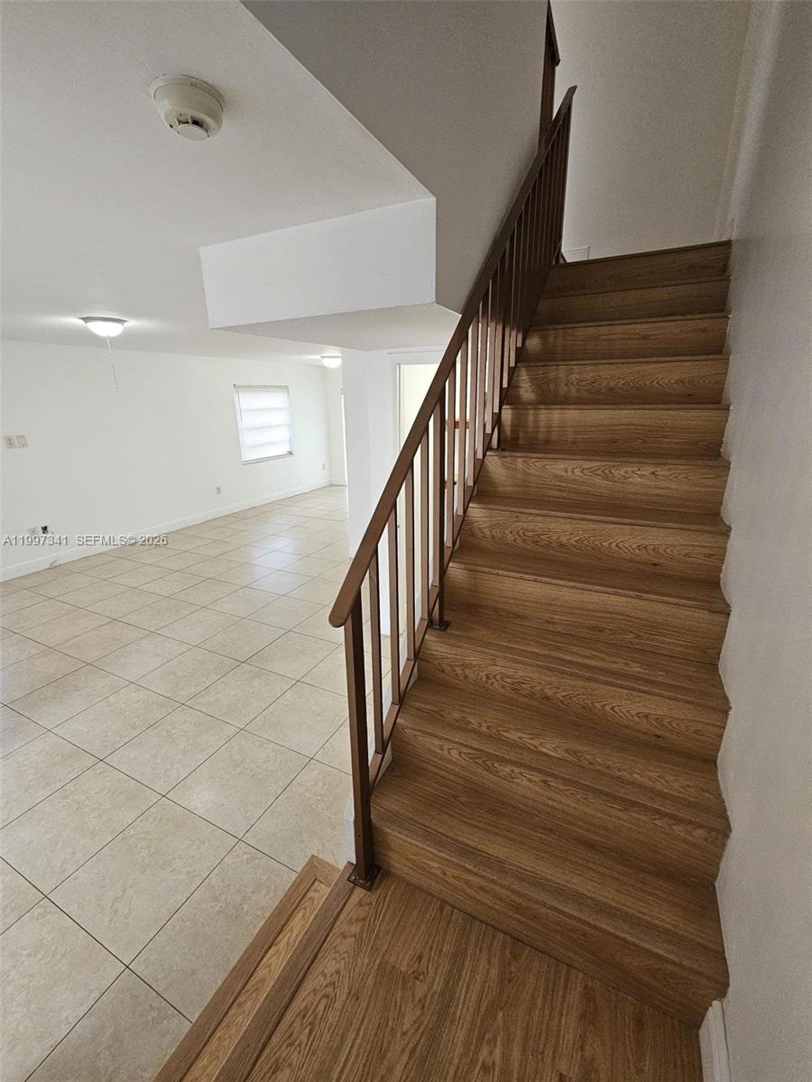 KENDALE LAKES TOWNHOUSE CO - Residential Lease