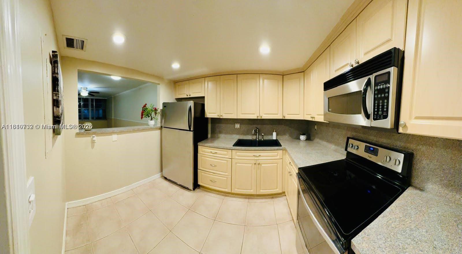 WATERGATE CONDOMINIUM NO - Residential Lease