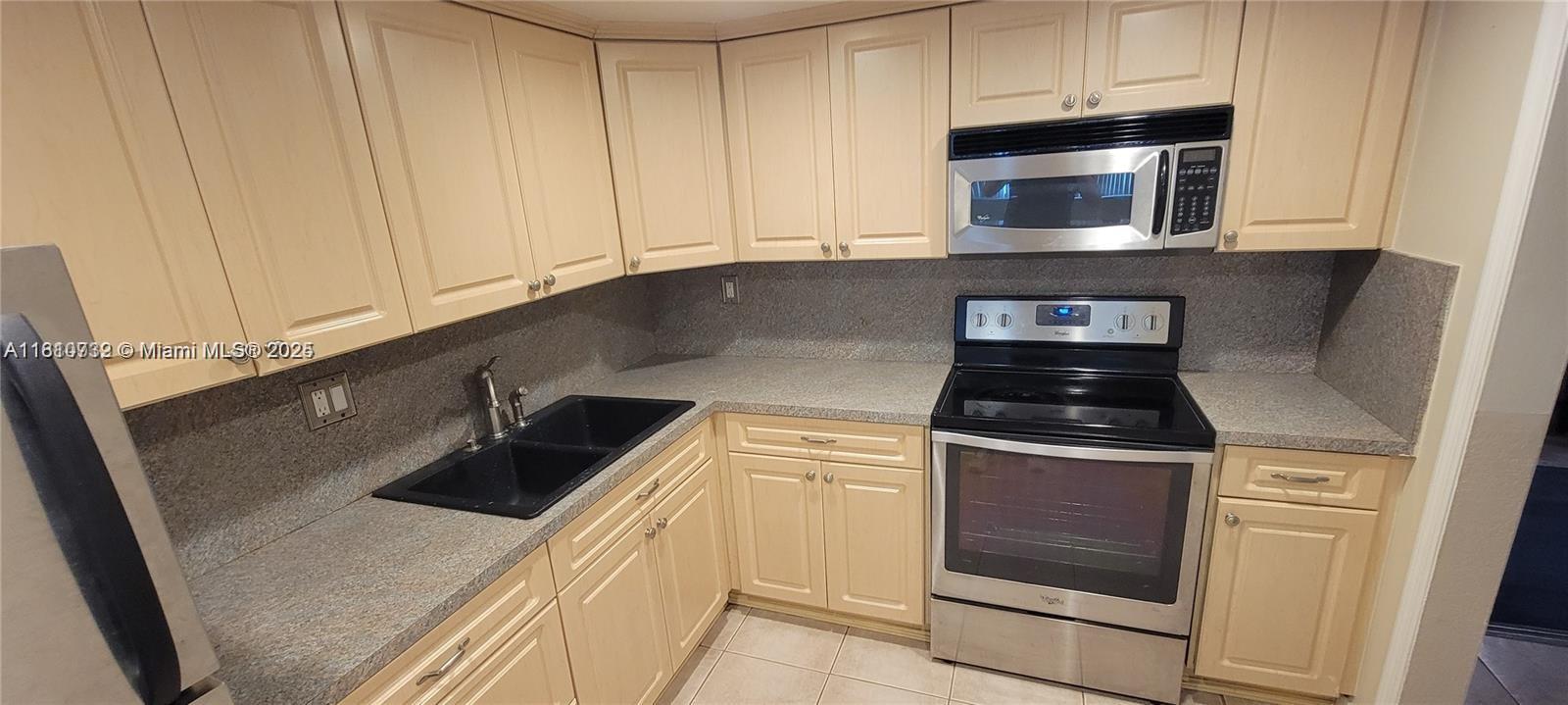 WATERGATE CONDOMINIUM NO - Residential Lease