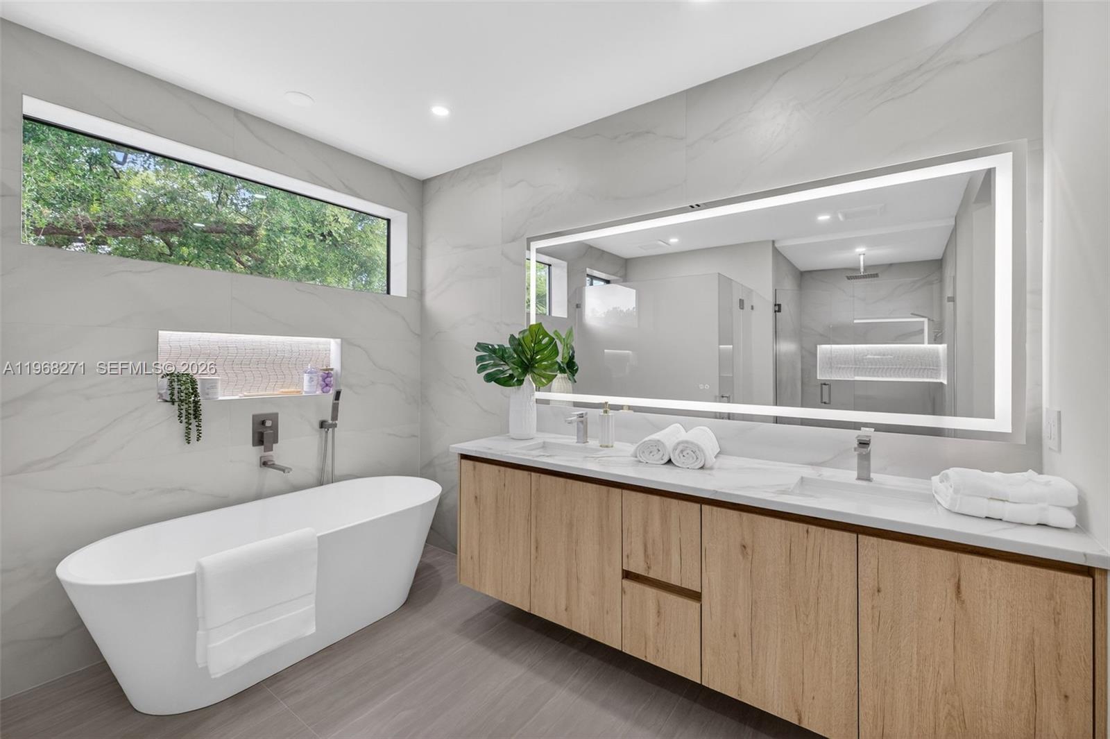 EVERGLADE LAND SALES CO - Residential