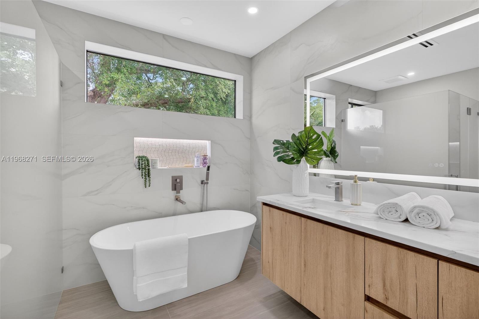 EVERGLADE LAND SALES CO - Residential