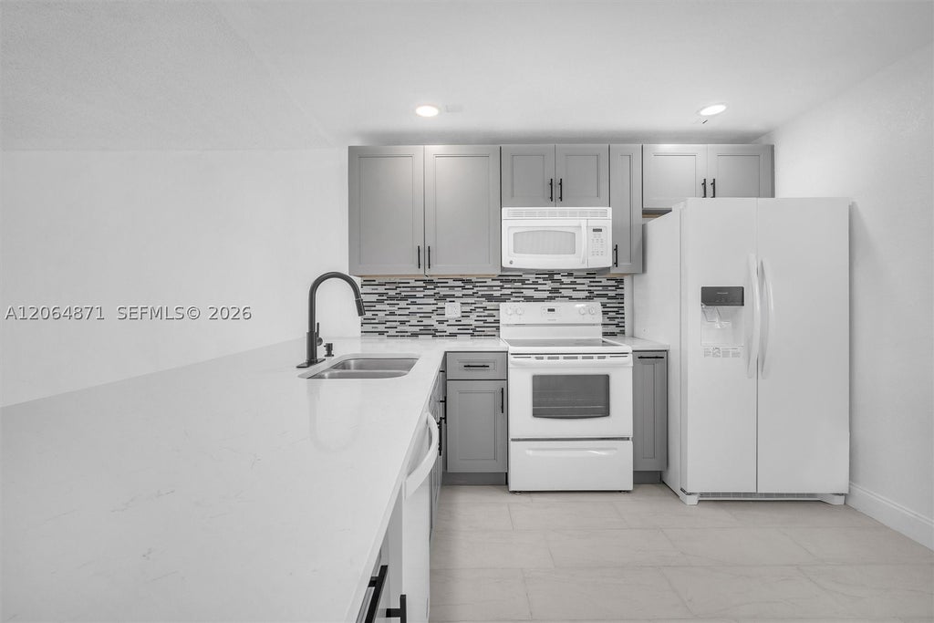 Photo of 2601 NE 3rd Ct #4110, Boynton Beach, FL 33435 (MLS # A12064871)