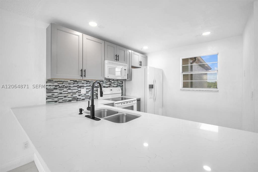 Photo of 2601 NE 3rd Ct #4110, Boynton Beach, FL 33435 (MLS # A12064871)