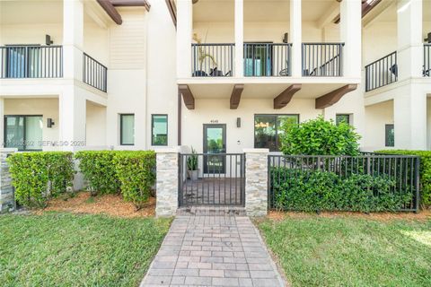 4648 NW 83rd Ave Doral FL 33166