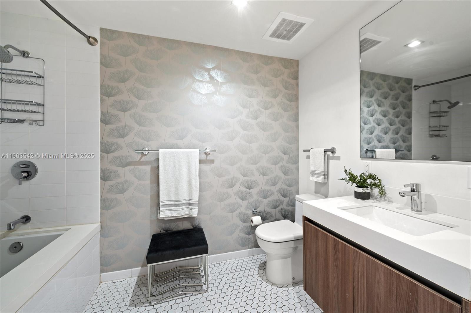 TIFFANY HOUSE CONDO - Residential